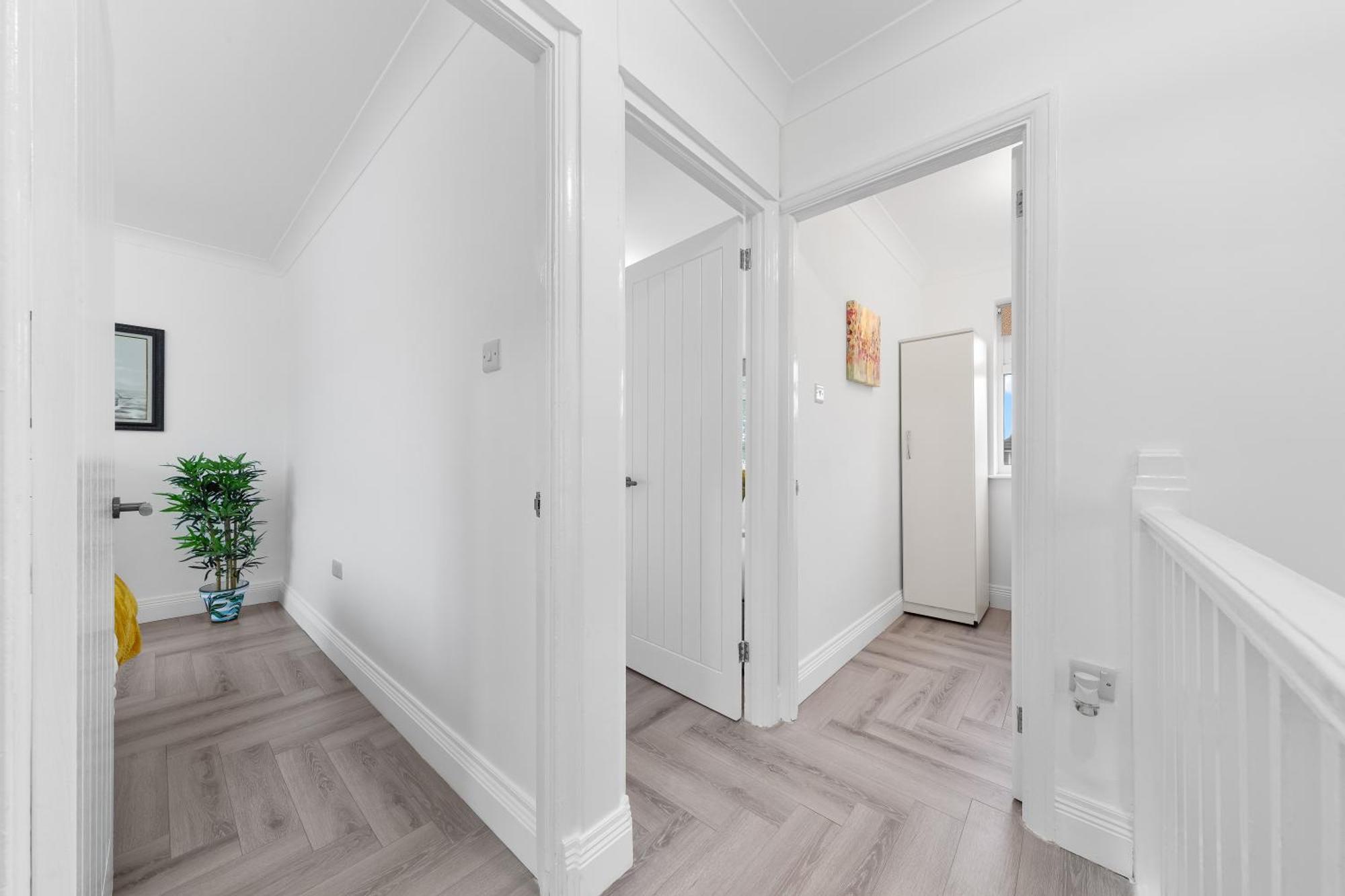 3 Bedroom House Close To Dartford Station Экстерьер фото