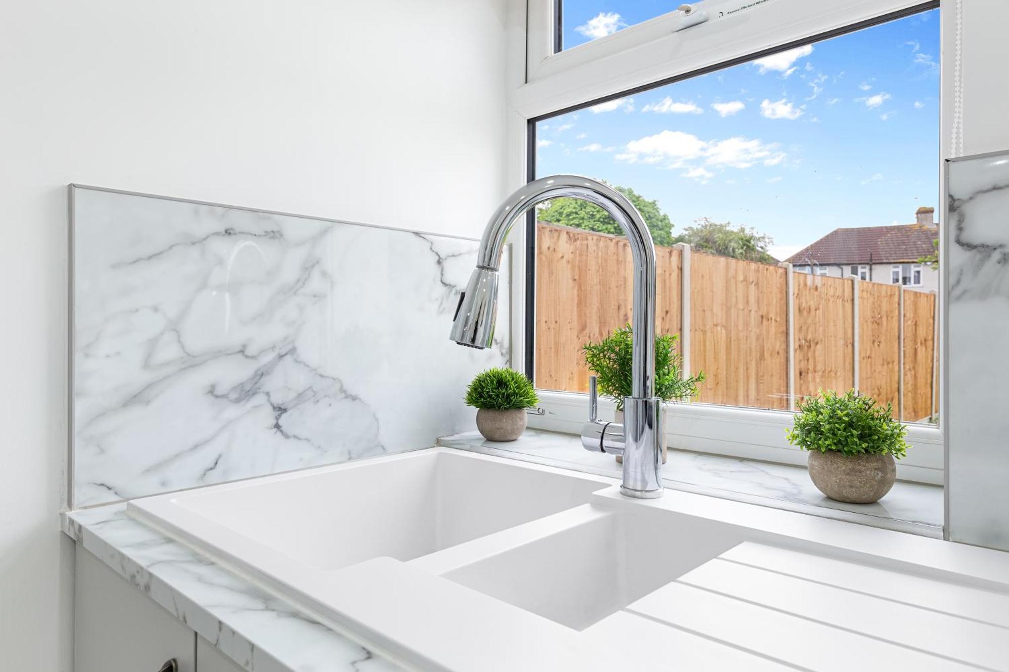 3 Bedroom House Close To Dartford Station Экстерьер фото