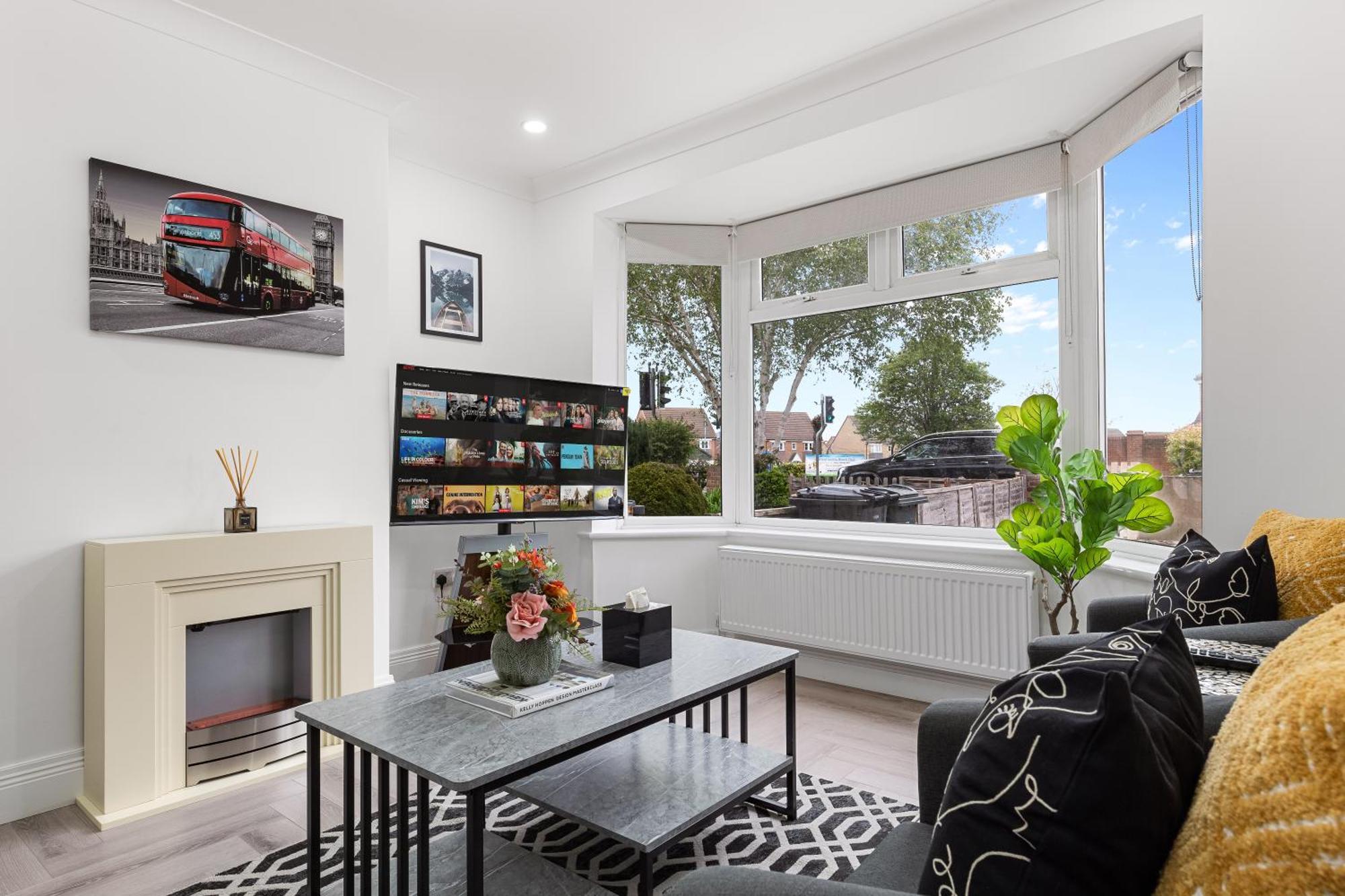 3 Bedroom House Close To Dartford Station Экстерьер фото
